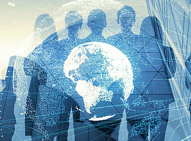 Abstraktes Bild von Geschäftsleuten hinter einer Weltkugel