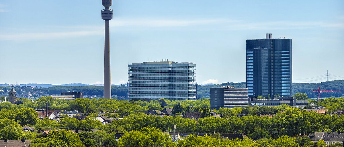 Skyline der Stadt Dortmund mit Blick auf den Fernsehturm